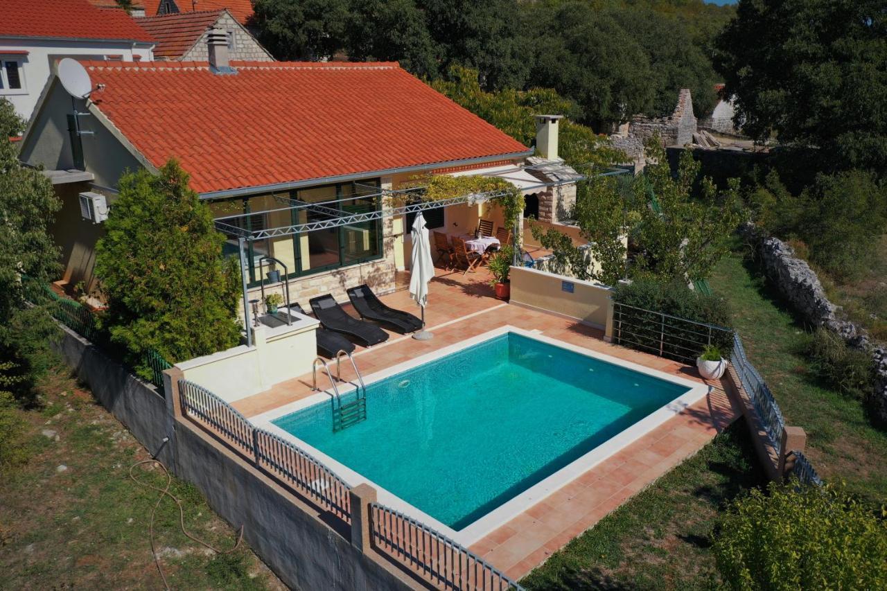 House Lovre Holiday home