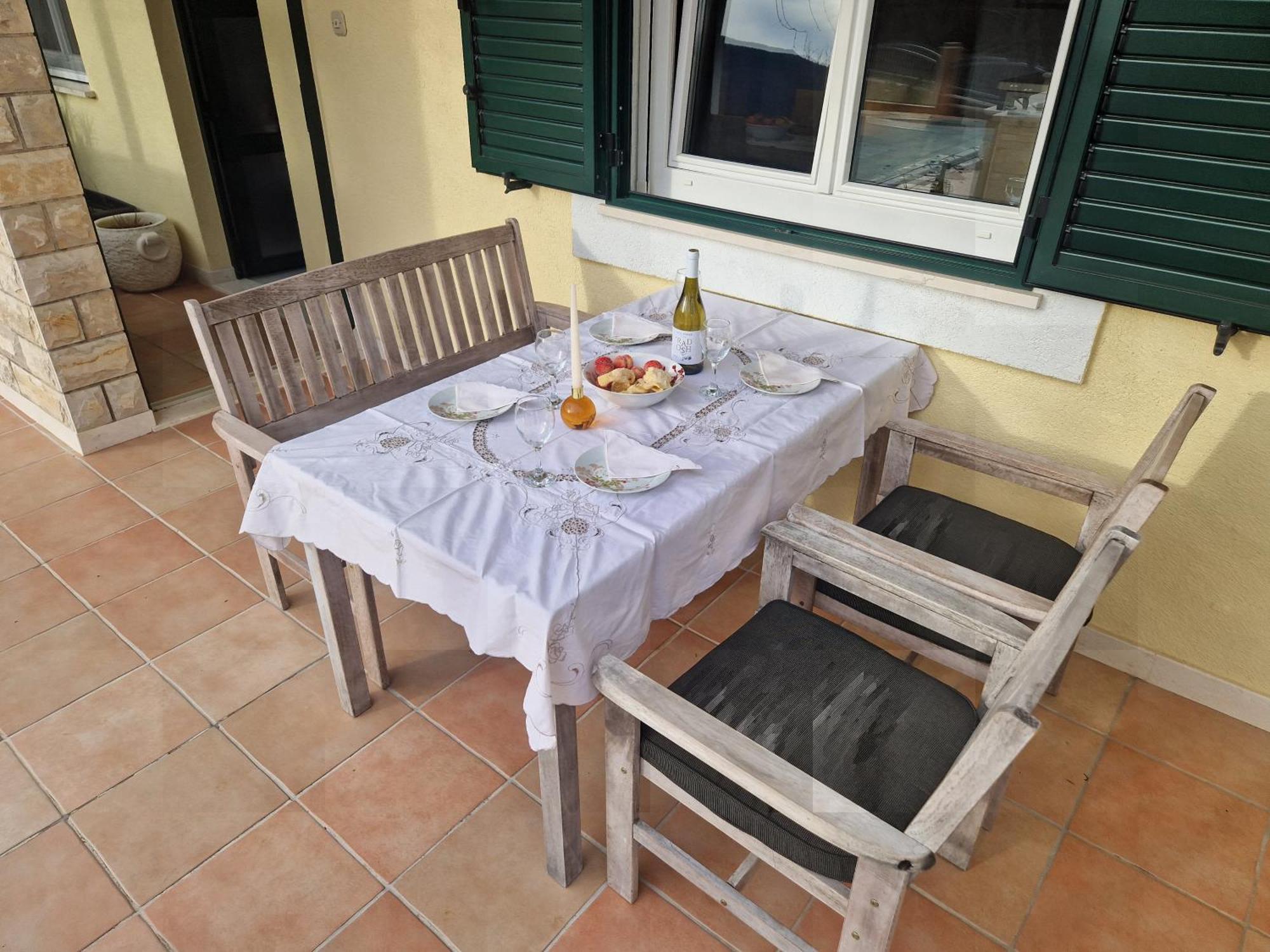 House Lovre * Prapatnica